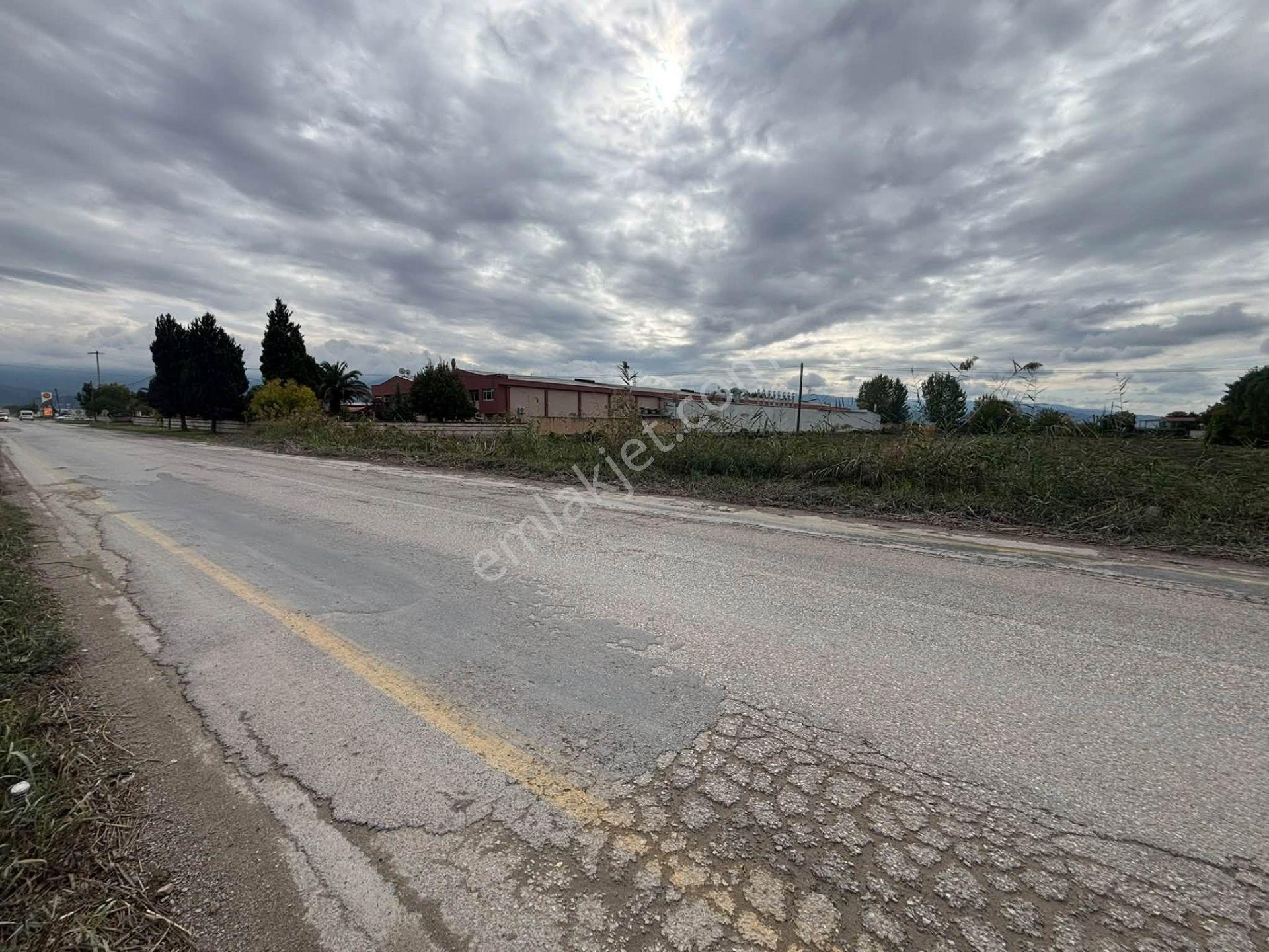 Tc Emlaktan Satılık Mükemmel Konumlu Tarla ! — fotoğraf 25