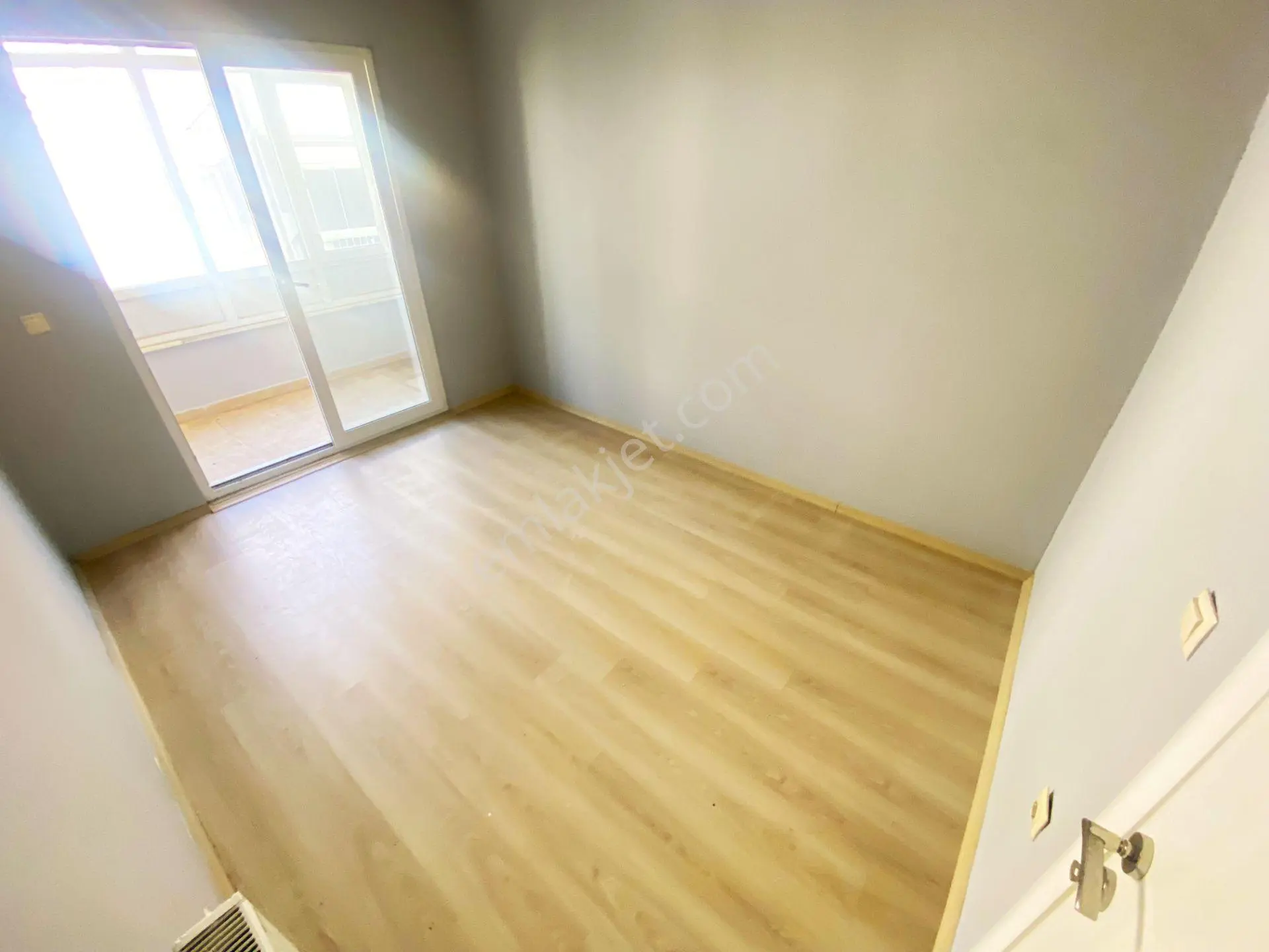 Aktiften Akçayda Satılık Denize 300 Metre 9 Yaşında Arakat Harika Devasa 2+1 Daire — fotoğraf 15