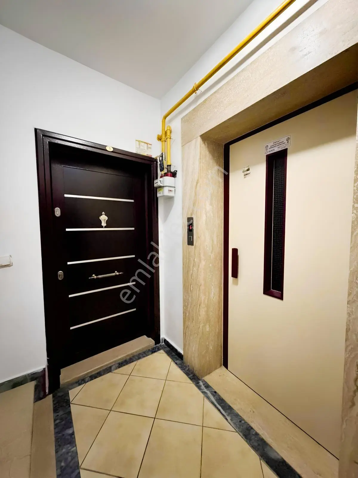 Söğütlü Mah. Satılık Daire 3+1 Doğalgazlı&asansörlü Merkezi Yer — fotoğraf 3