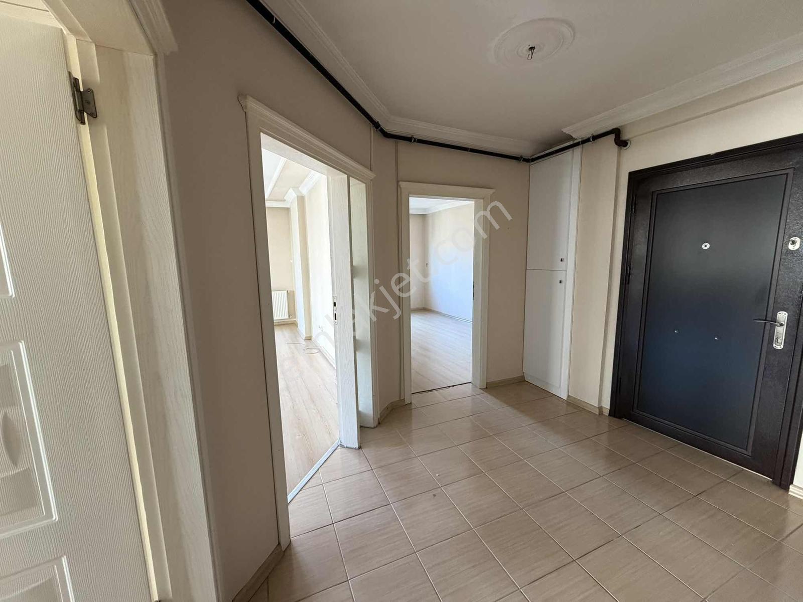 Söğütlü Mah. Satılık Daire 3+1 Doğalgazlı&asansörlü Merkezi Yer — fotoğraf 14