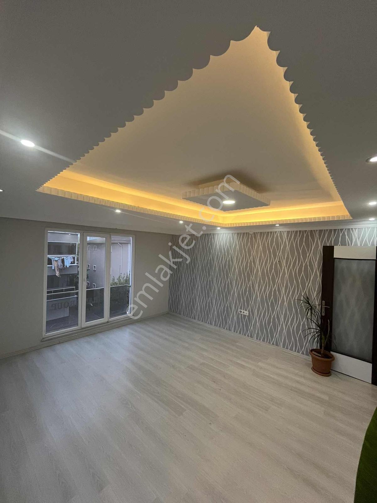 Kapalı Pazar Mevkinde Ön Cephe 2+1 — fotoğraf 2