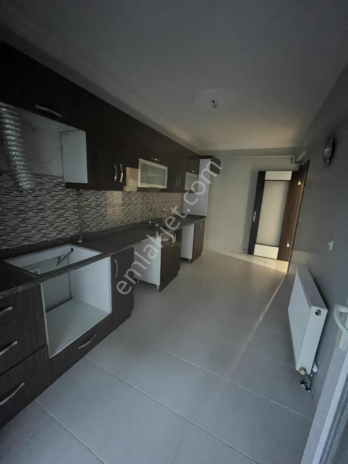 Kapalı Pazar Mevkinde Ön Cephe 2+1 — fotoğraf 7