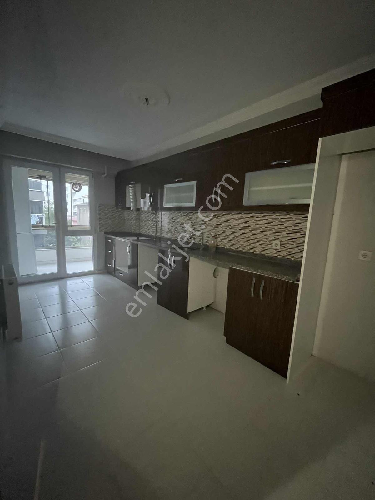 Kapalı Pazar Mevkinde Ön Cephe 2+1 — fotoğraf 8