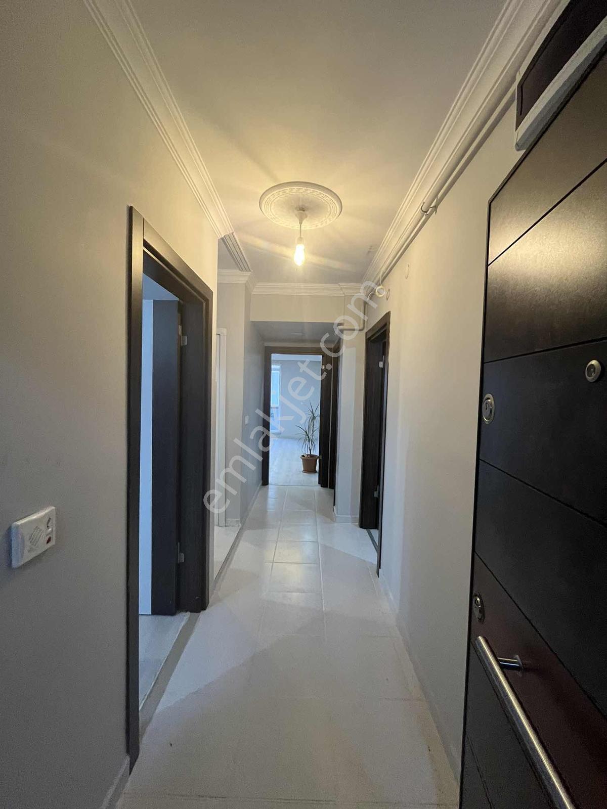 Kapalı Pazar Mevkinde Ön Cephe 2+1 — fotoğraf 10