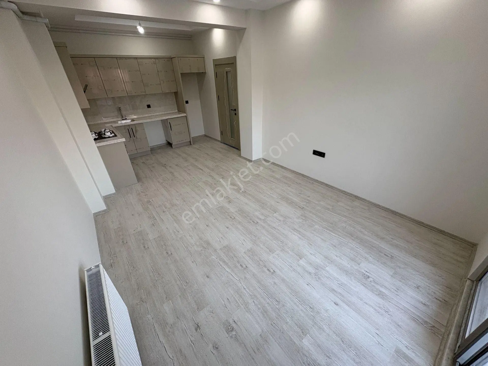 Mera Emlaktan Tuzcumurat Mah. Ara Kat 2+1 95m2 Sıfır Lüks Daire — fotoğraf 4