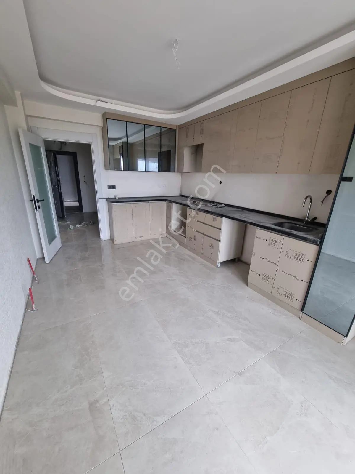 Gül Emlak'tan Beşikkaya Mahallesi O 3+1 135 Mt Net Ful Yapılı Daire — fotoğraf 3