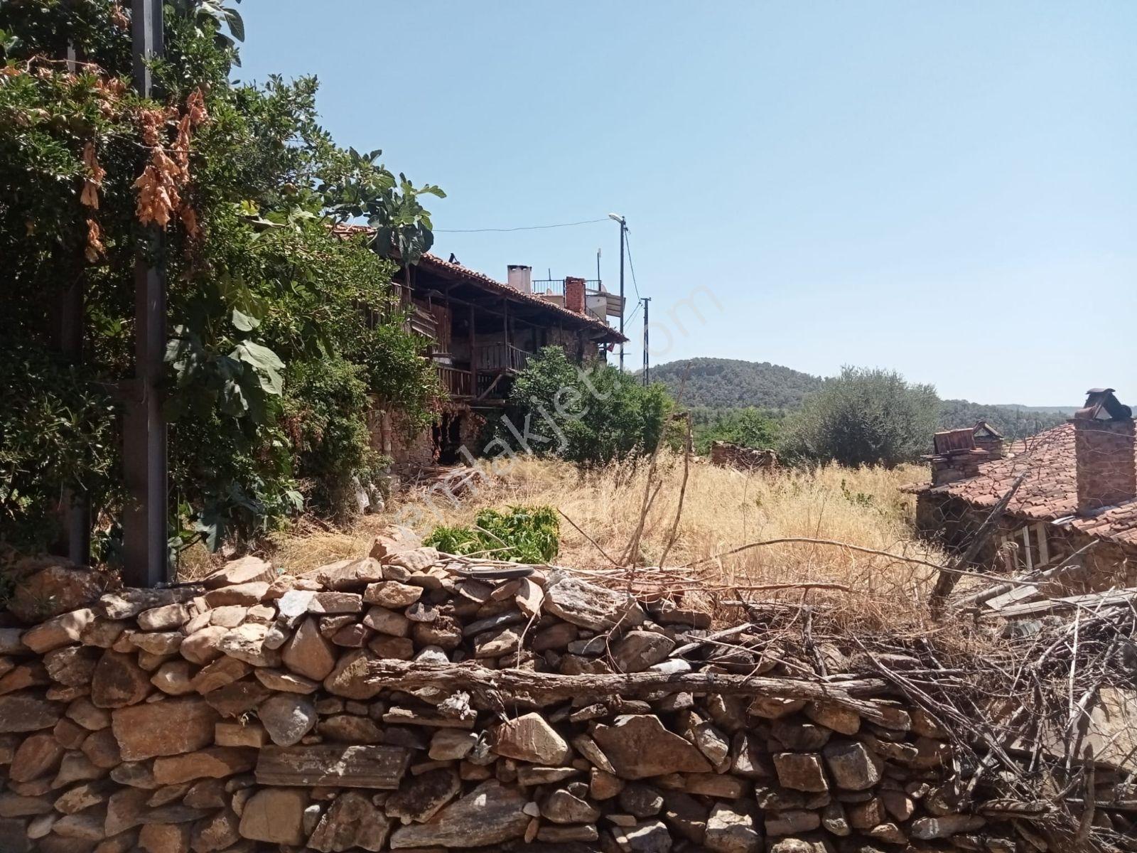 Satılık Bahceli Ahşap Ev Arsalı 436 M2 — fotoğraf 3