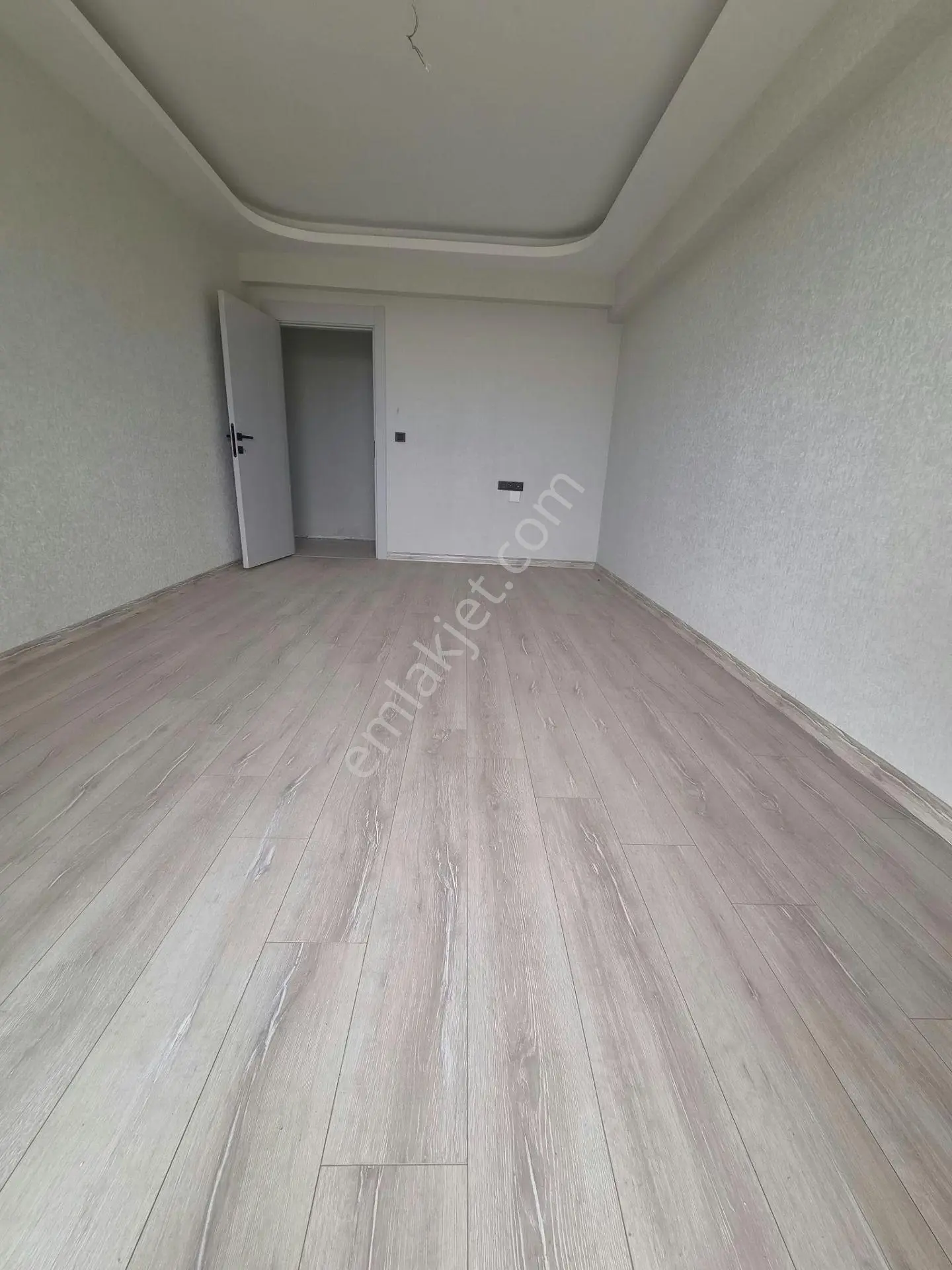 Altınköy Manzaralı 1.kat Ful Yapılı 3+1 135mt Net Kullanım Alanı Teras Balkonlu — fotoğraf 6