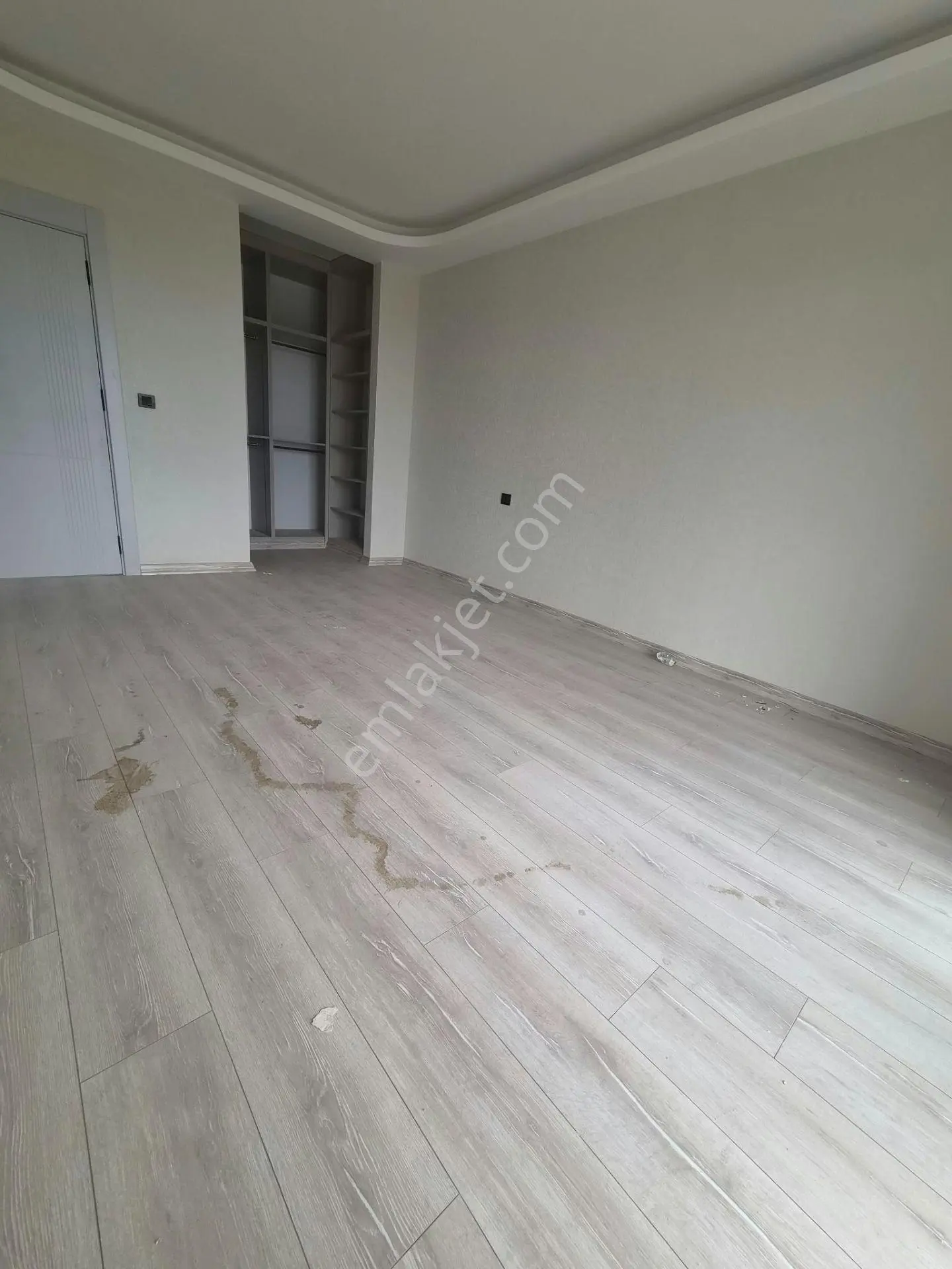Altınköy Manzaralı 1.kat Ful Yapılı 3+1 135mt Net Kullanım Alanı Teras Balkonlu — fotoğraf 9