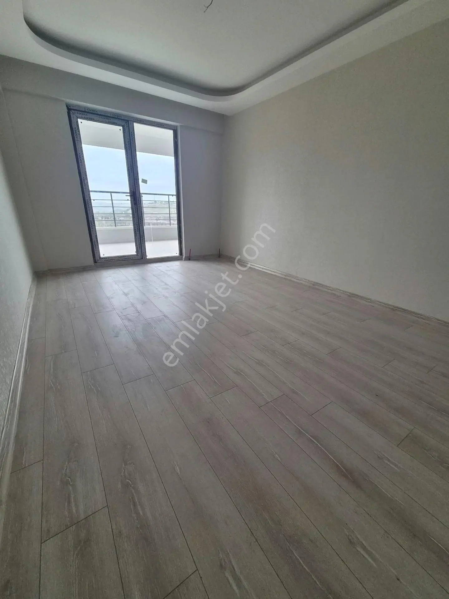 Altınköy Manzaralı 1.kat Ful Yapılı 3+1 135mt Net Kullanım Alanı Teras Balkonlu — fotoğraf 15