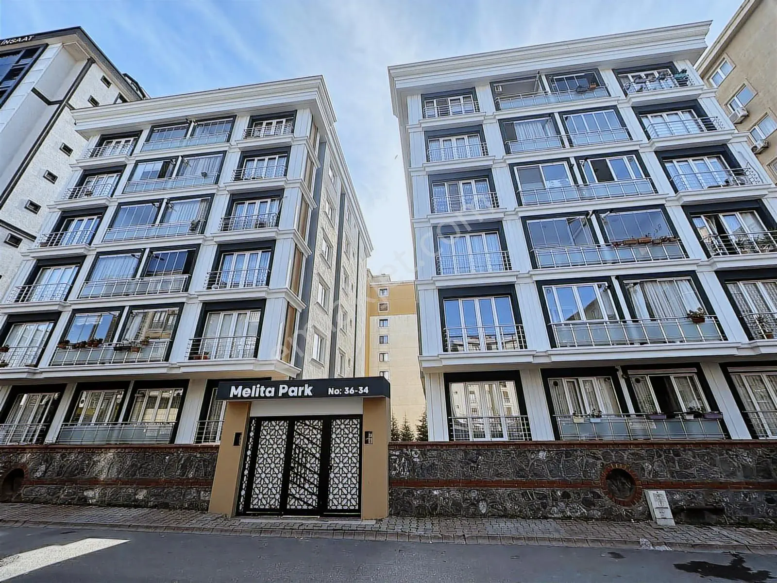 Elalmışta Site İçeridindd Büyük M 2 Balkonlu 3 +1 — fotoğraf 2