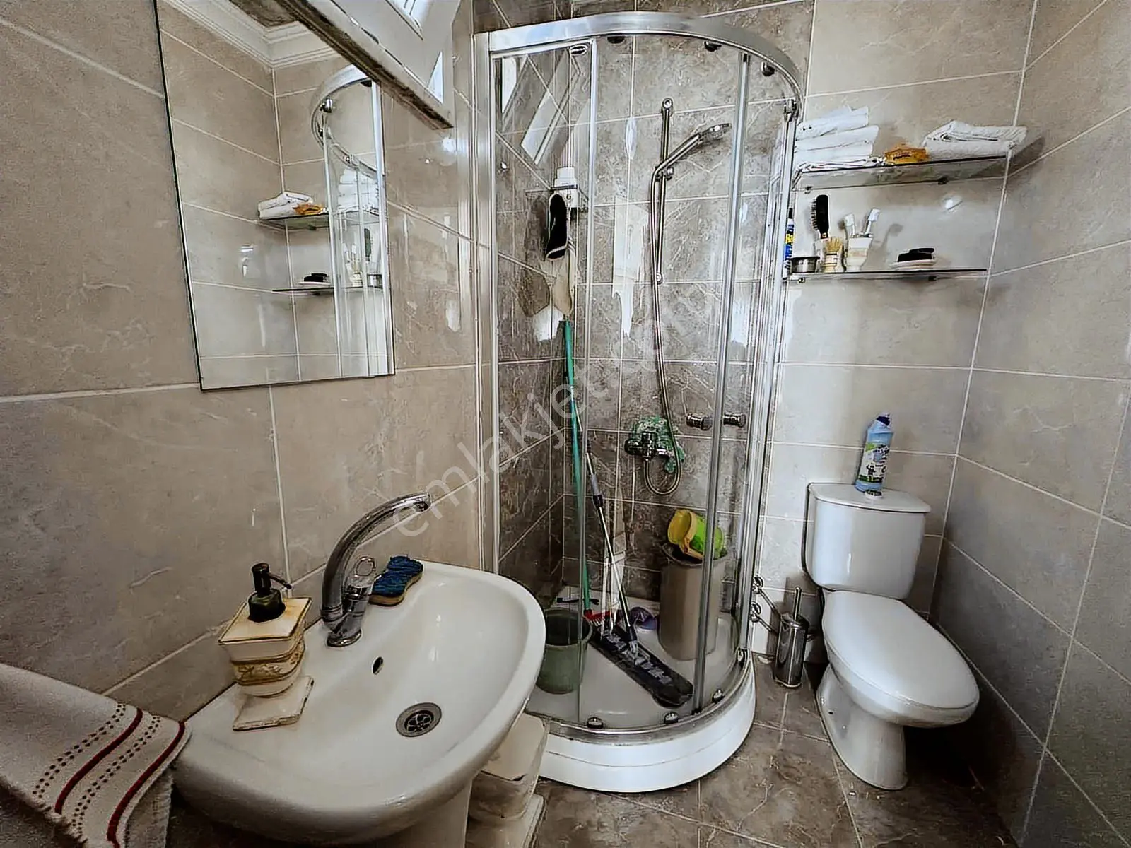 Elalmışta Site İçeridindd Büyük M 2 Balkonlu 3 +1 — fotoğraf 9