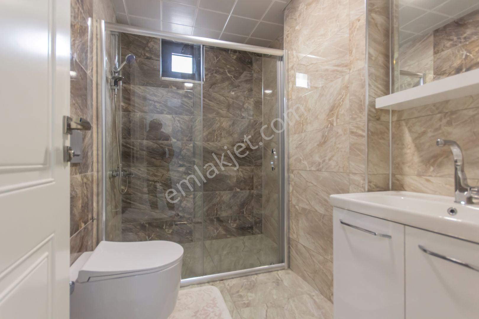 Alanya Mahmutlarda Ultra Lüks Eşyalı Merkezi Konumda 2+1 Daire — fotoğraf 14