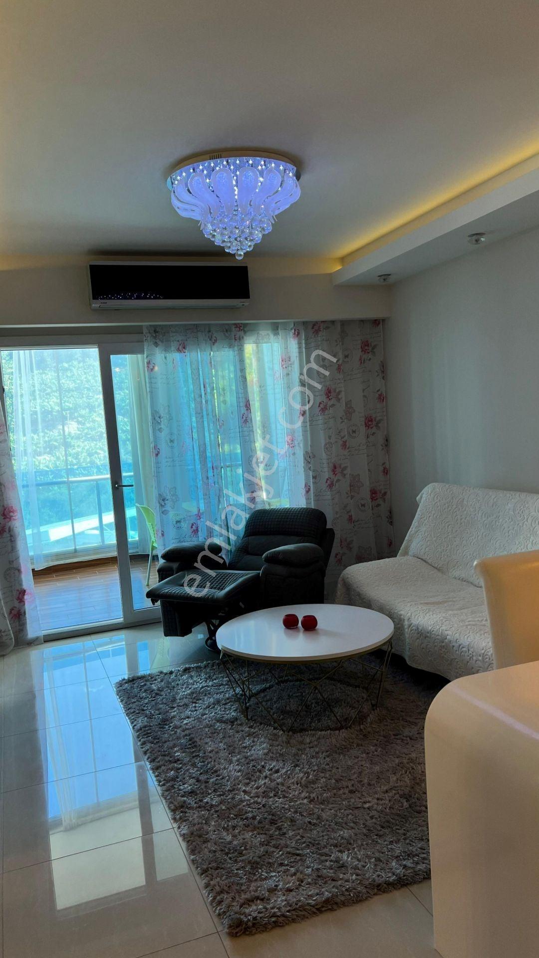 Alanya Mahmutlar’da Lüks Kompleks İçerisinde Full Eşyalı 1+1 Satılık Daire — fotoğraf 13