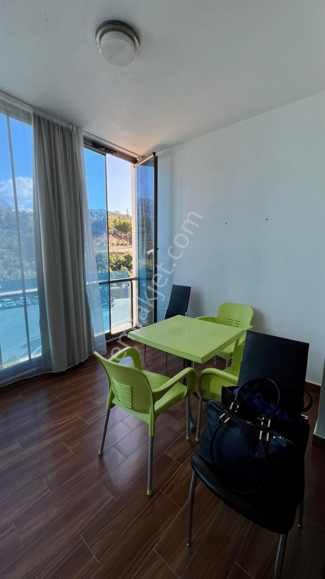 Alanya Mahmutlar’da Lüks Kompleks İçerisinde Full Eşyalı 1+1 Satılık Daire — fotoğraf 19