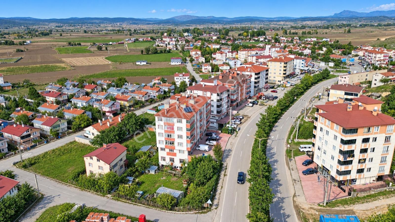 █devrekani Merkezde / 356 M² / Zemin+4 Kat İmarlı / Anayola 30 M — fotoğraf 17