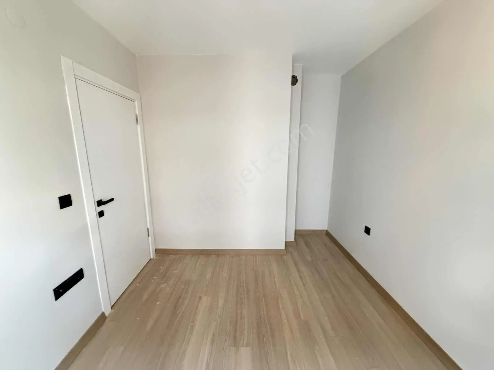 Ersin Çağlar'dan Cumhuriyette Cazip Fiyatlı 1+1 Daire — fotoğraf 11
