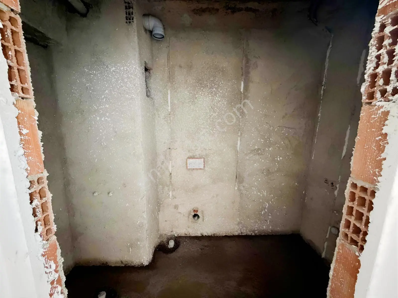 Ersin Çağlar'dan Cumhuriyette Satılık 1+1 Site Dairesi — fotoğraf 11