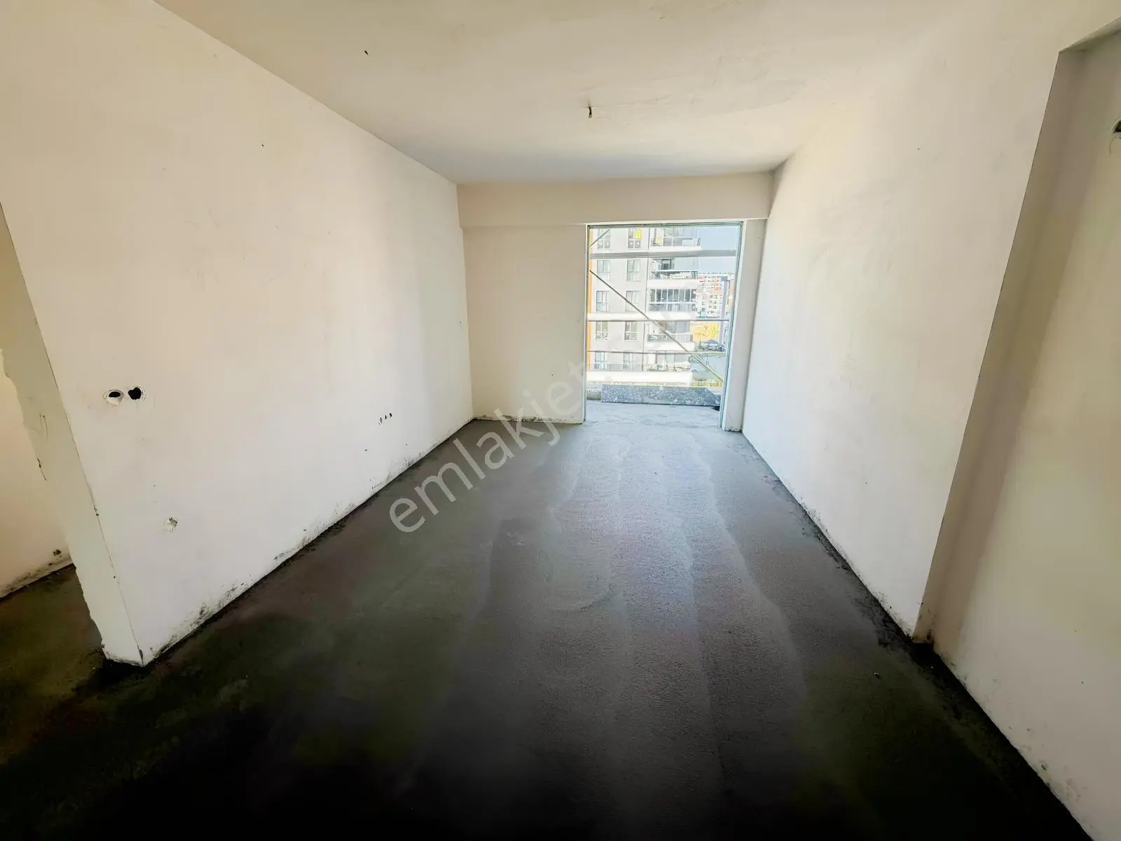 Ersin Çağlar'dan Cumhuriyette Satılık 1+1 Site Dairesi — fotoğraf 18