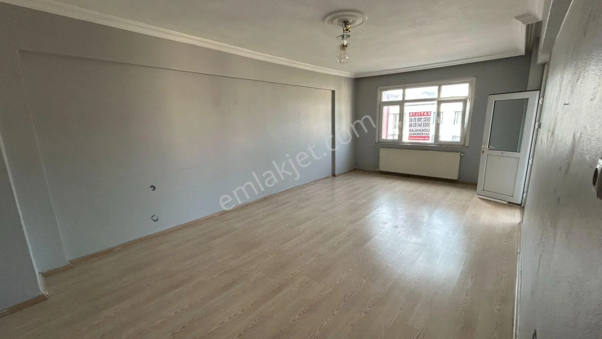 Uzmanlar'Dan Postane Caddesi Satılık 3+1 Uygun Daire