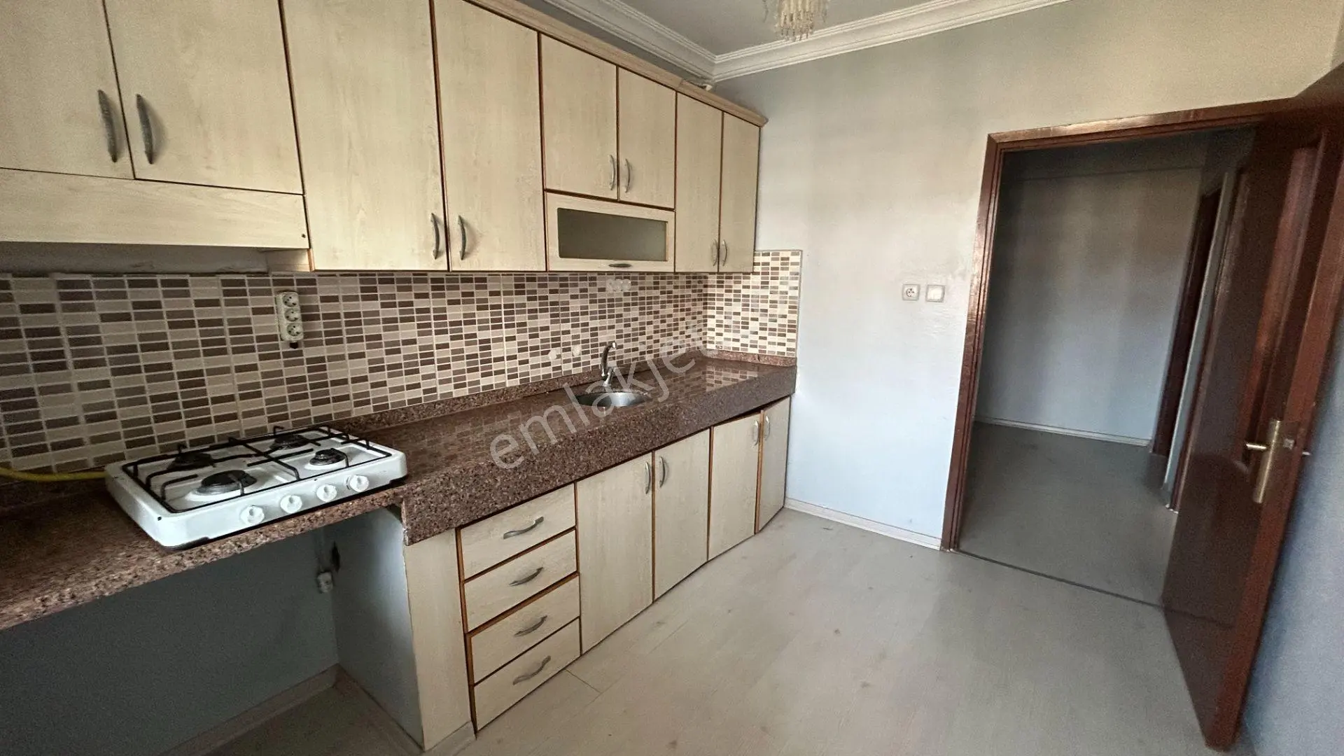 Uzmanlar'dan Postane Caddesi Satılık 3+1 Uygun Daire — fotoğraf 5