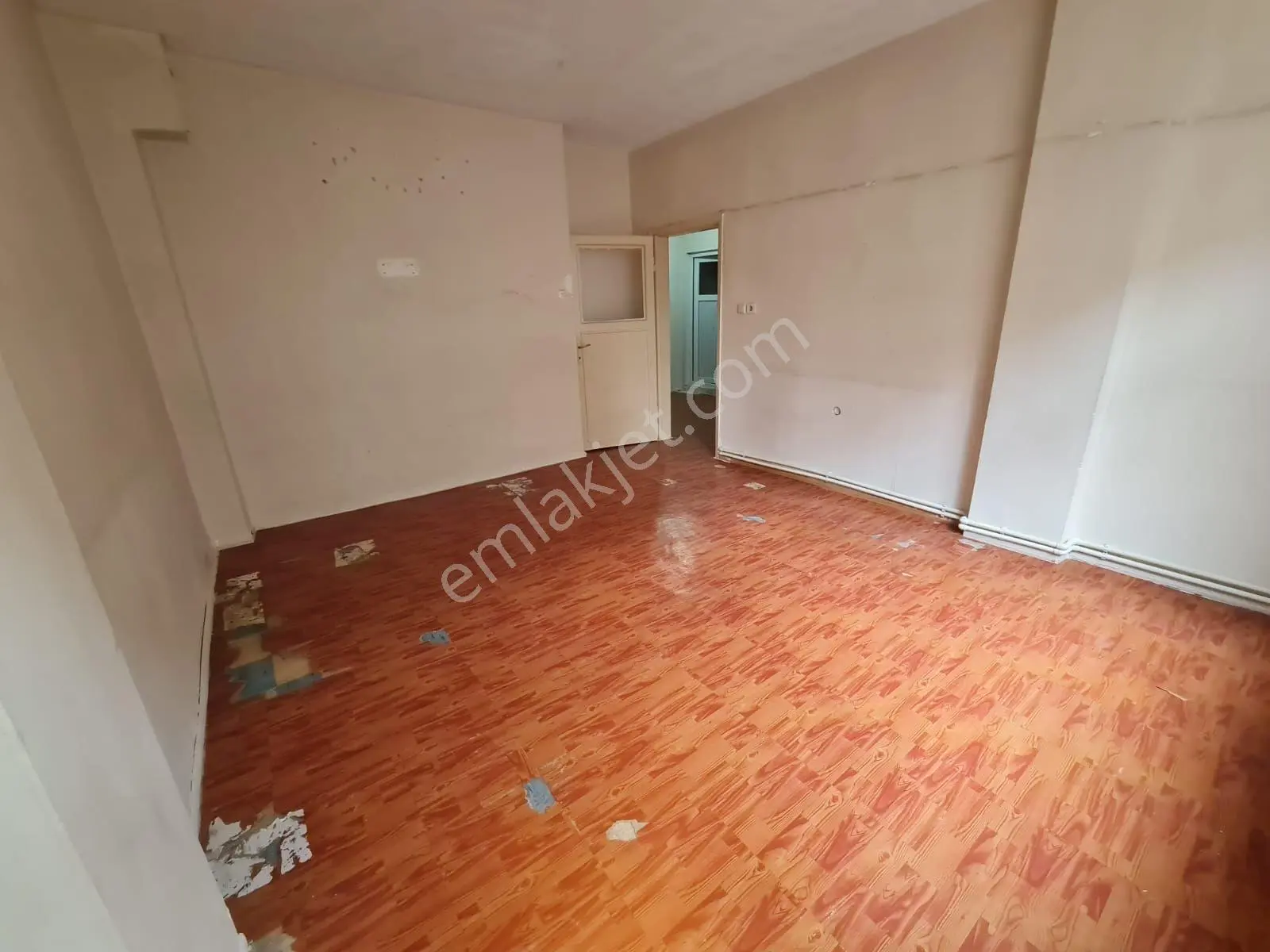 Mimar Emlak'tan Mehmet Akifte 1+1 3.kat — fotoğraf 2
