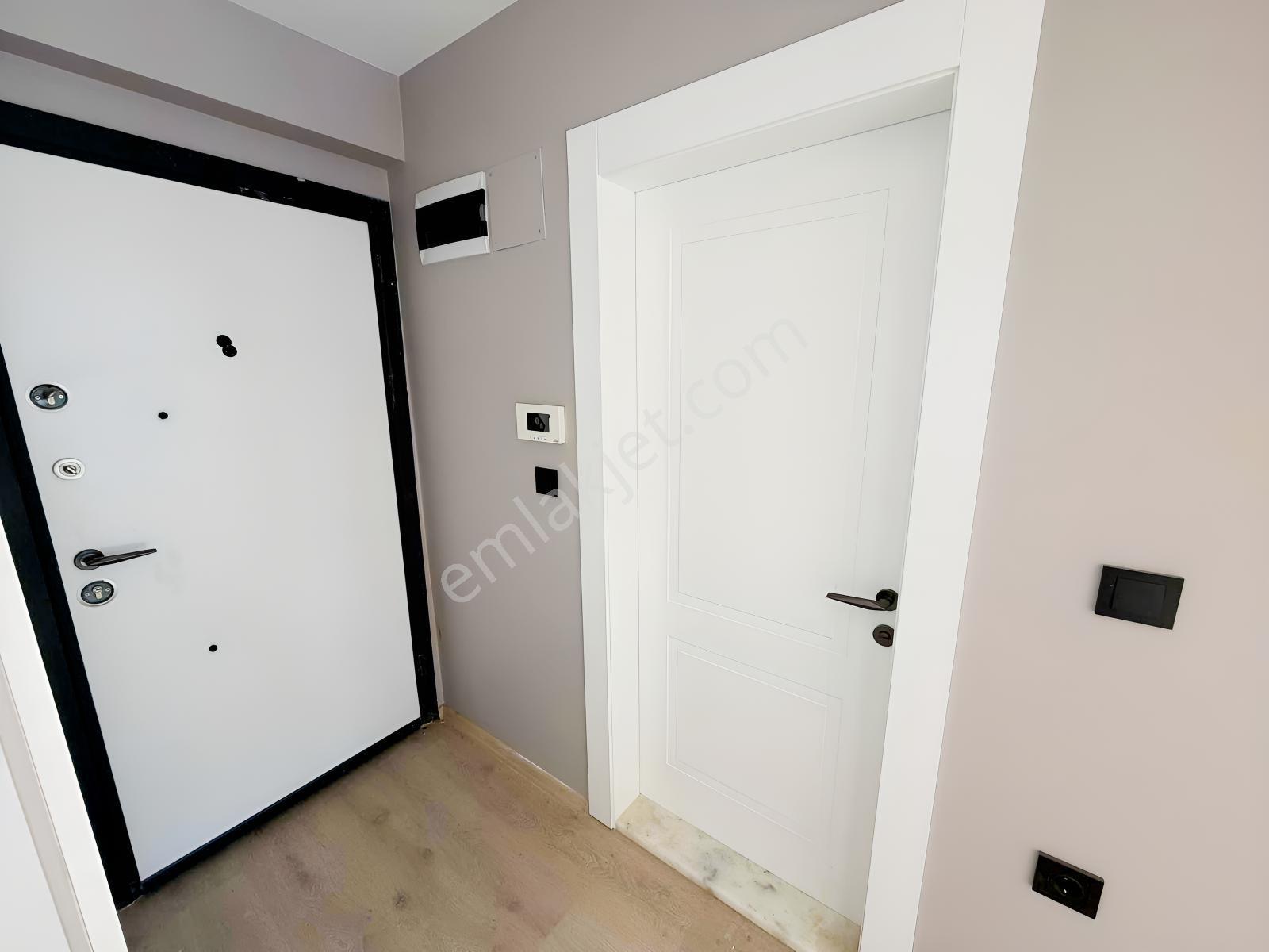 Ersin Çağlar'dan Satılık Lüks 1+1 Site Daire — fotoğraf 32