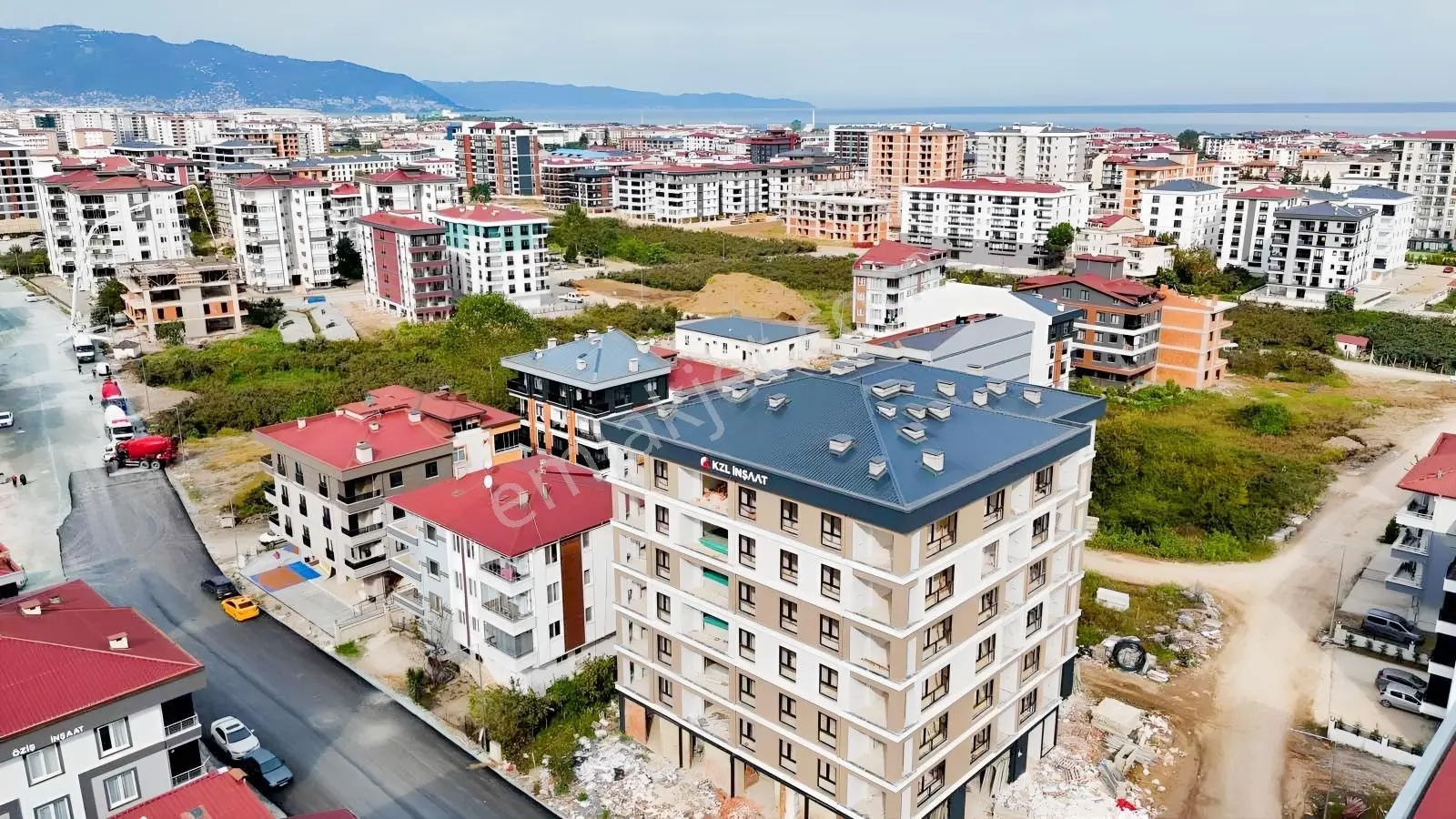 Ersin Çağlar'dan Havuzlu, Ön Cephe Köşe Satılık 1+1 Daire — fotoğraf 7
