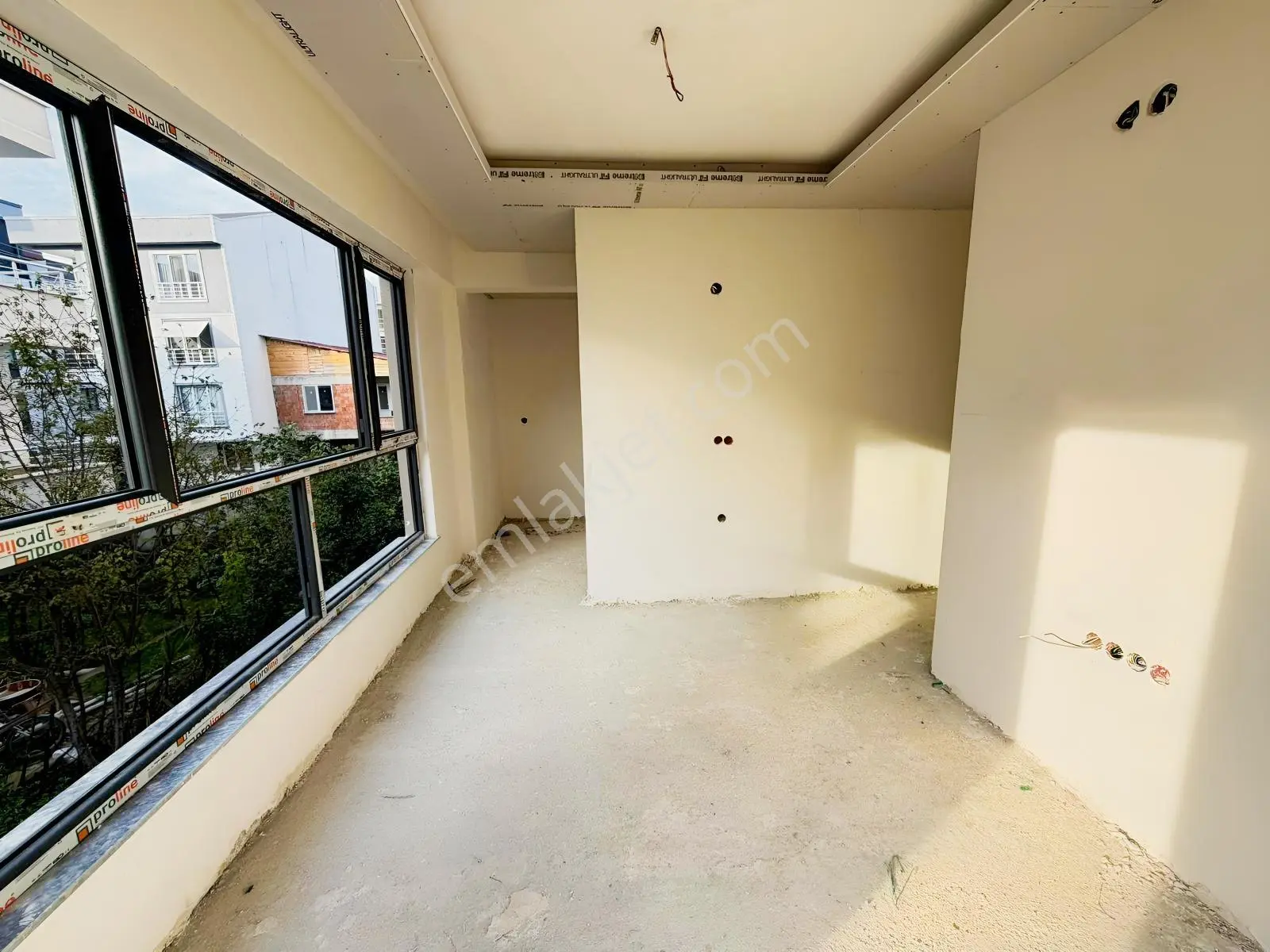 Ersin Çağlar'dan Havuzlu, Ön Cephe Köşe Satılık 1+1 Daire — fotoğraf 15