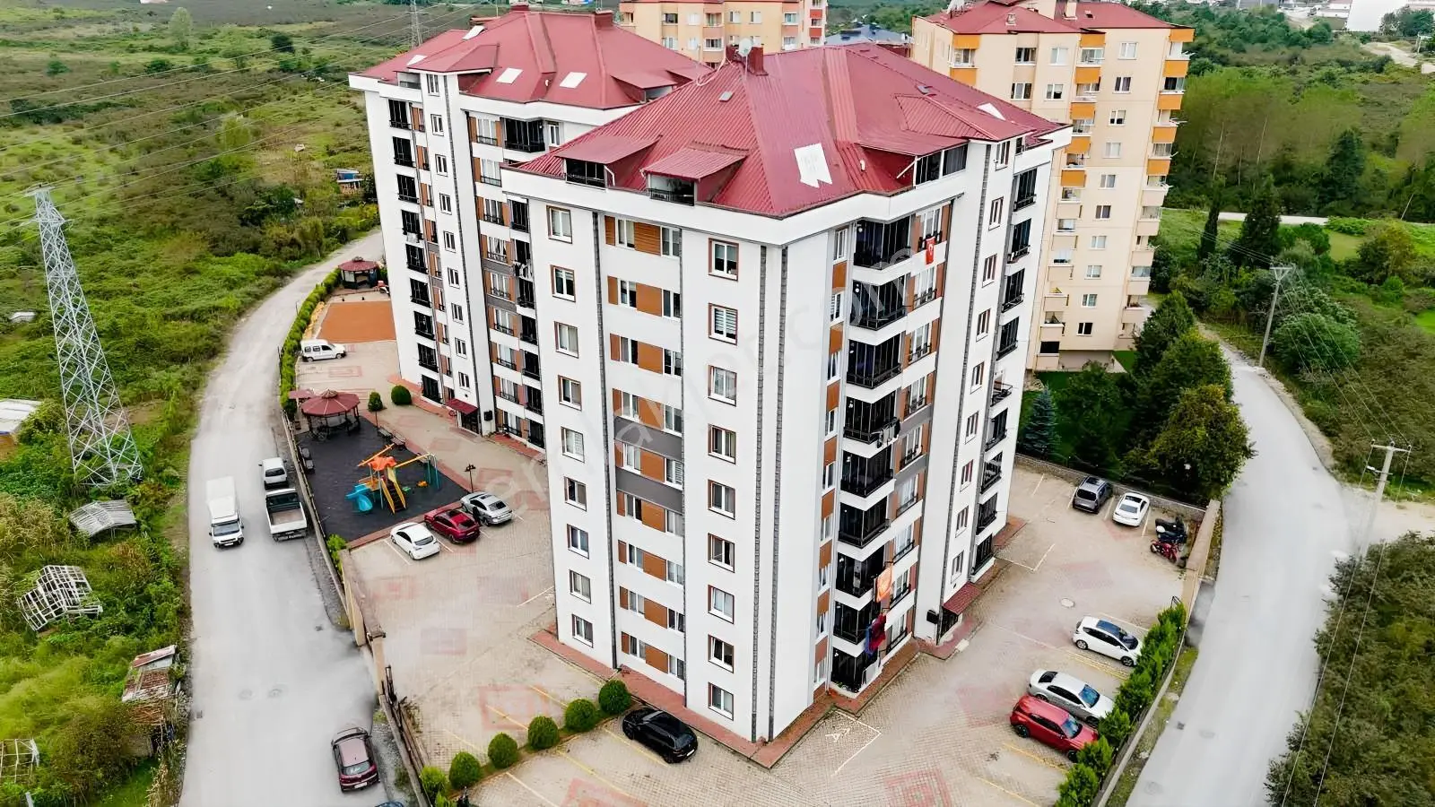Ersin Çağlar'dan Eminevim Vb. Uygun Satılık 3+1 Site Daire — fotoğraf 3