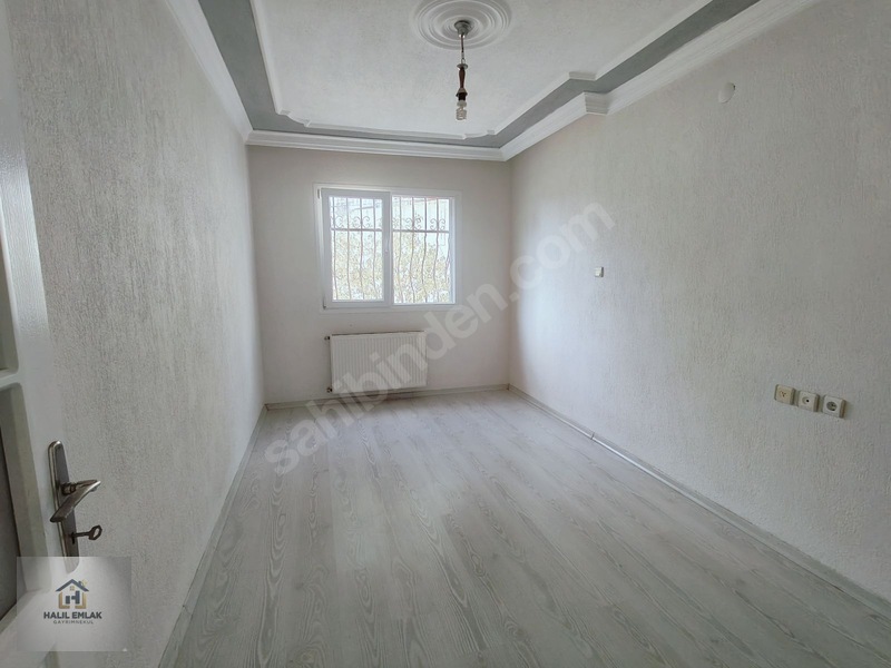 Halil Emlak'tan Boyalı Tertemiz 3+1 100 M2 30.000 Tl — fotoğraf 8