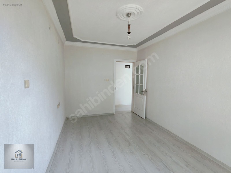 Halil Emlak'tan Boyalı Tertemiz 3+1 100 M2 30.000 Tl — fotoğraf 11