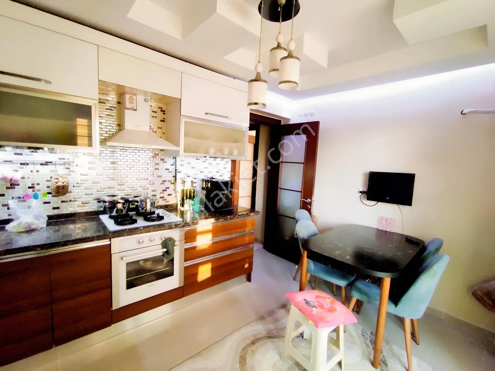 Sadullah Ünsal'dan Gültekin Sitesinde Satılık 3+1 Daire — fotoğraf 13