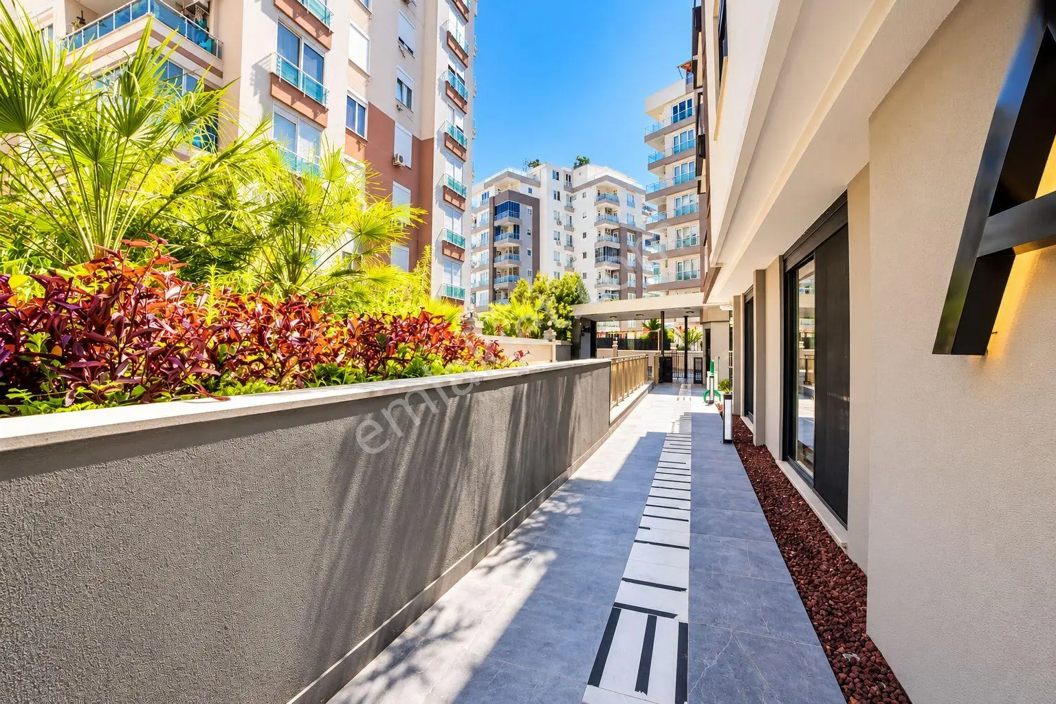 Uncalı’nın Prestijli Projesinde Lüks, Konfor Ve Ayrıcalık Bir Arada! Eşyalı Satılık 2+1 — fotoğraf 8
