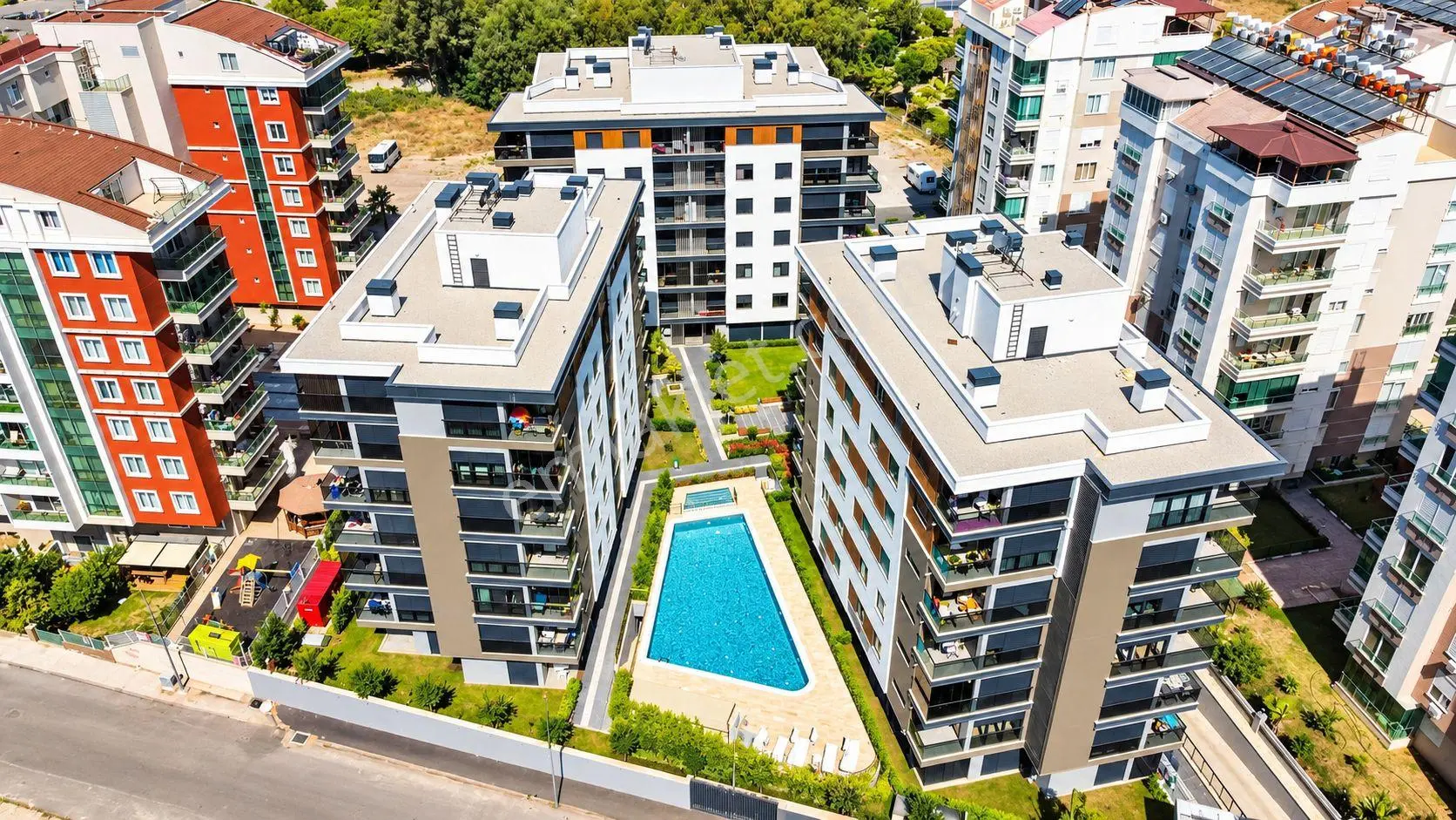 Uncalı’nın Prestijli Projesinde Lüks, Konfor Ve Ayrıcalık Bir Arada! Eşyalı Satılık 2+1 — fotoğraf 11