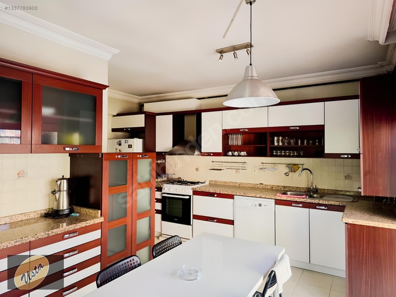 Çukurambar Yağmur Apartmanında 3 Balkonlu 200 M² Satılık 4+1 — fotoğraf 11