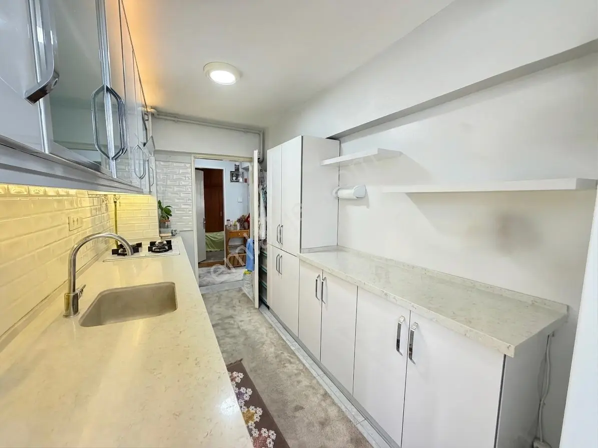 Bornova Evka 4 Mahallesi'nde Satılık 3+1 Daire Tadilatlı — fotoğraf 12