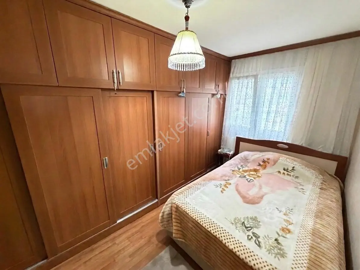 Bornova Evka 4 Mahallesi'nde Satılık 3+1 Daire Tadilatlı — fotoğraf 21