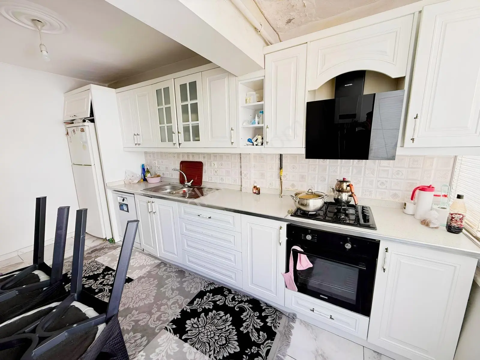 Tesislerde Acil Satılık 3+1 Daire — fotoğraf 3