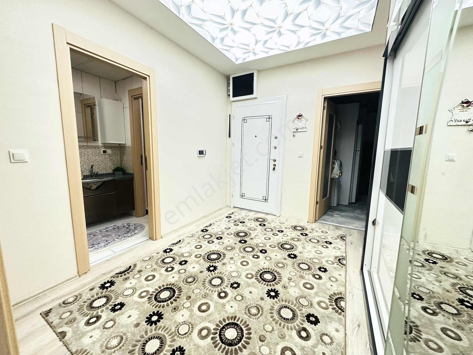 Enes Acur'dan Hamzaoğlu Mah. 3+1 8 Yıllık Geniş Satılık Daire — fotoğraf 2