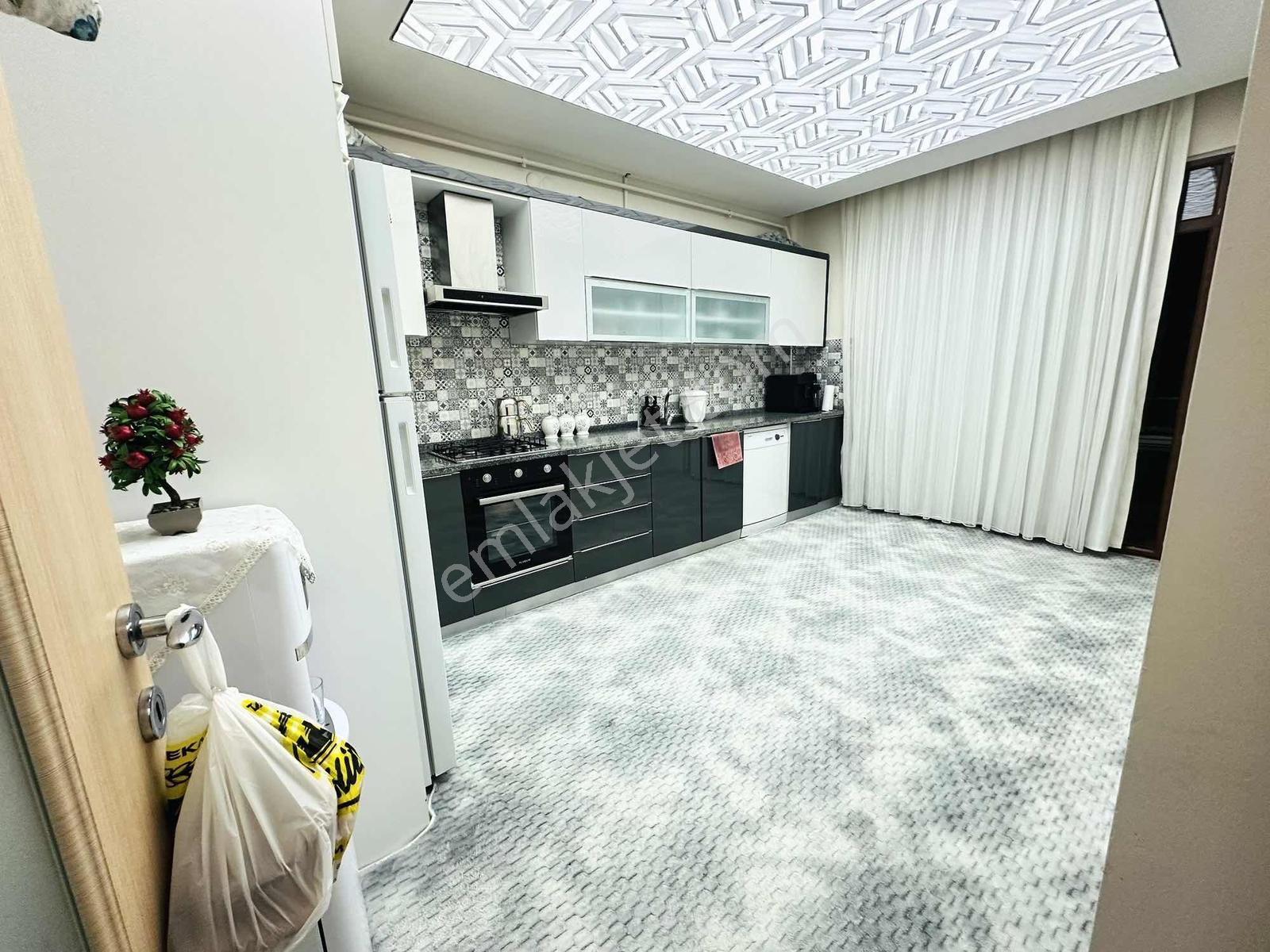 Enes Acur'dan Hamzaoğlu Mah. 3+1 8 Yıllık Geniş Satılık Daire — fotoğraf 23