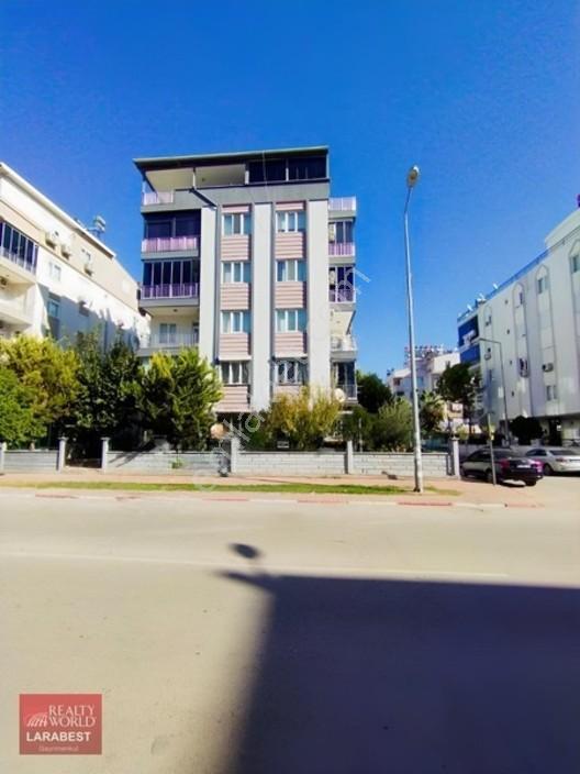 Yalı Caddesinde Ferah, Kullanışlı 3+1 Yüksek Giriş Ters Dubleks