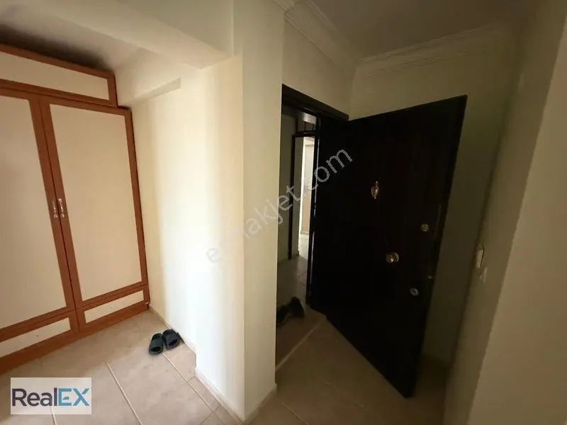 Çukuraltı Deniz Tarafında Temiz 2+1 Daire Fırsatı — fotoğraf 20