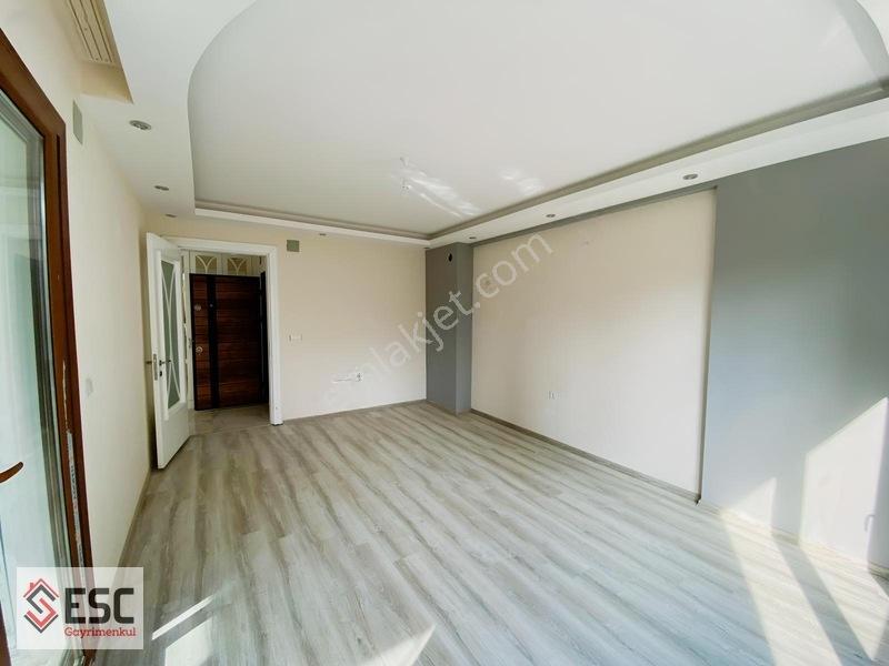 Esc'den Akdeniz Mah'de Cepheleri Açık 3+1 Fırsat Daire Esc1774 — fotoğraf 2