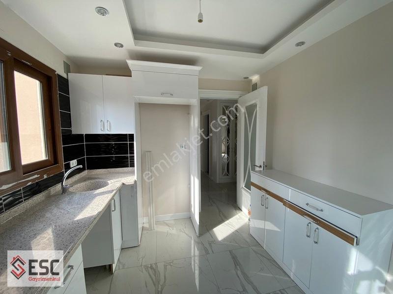 Esc'den Akdeniz Mah'de Cepheleri Açık 3+1 Fırsat Daire Esc1774 — fotoğraf 7