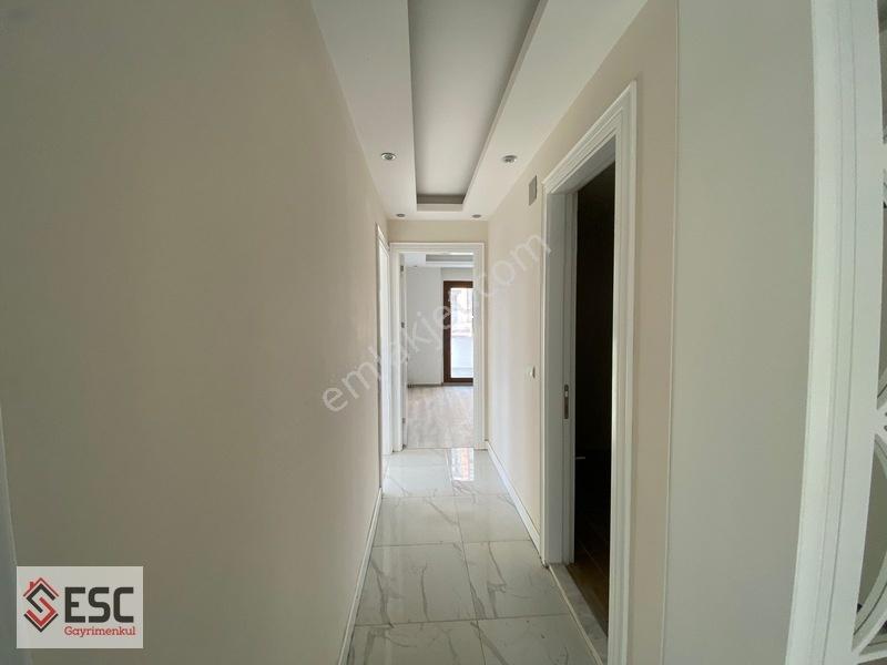 Esc'den Akdeniz Mah'de Cepheleri Açık 3+1 Fırsat Daire Esc1774 — fotoğraf 13