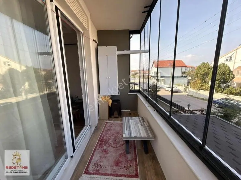 Karasuda Havuzlu Sitede Ara Kat Kombili C. Balkon Geniş 1+1 — fotoğraf 17