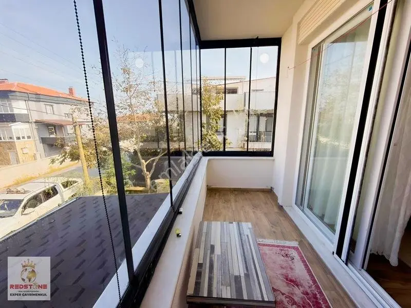 Karasuda Havuzlu Sitede Ara Kat Kombili C. Balkon Geniş 1+1 — fotoğraf 18