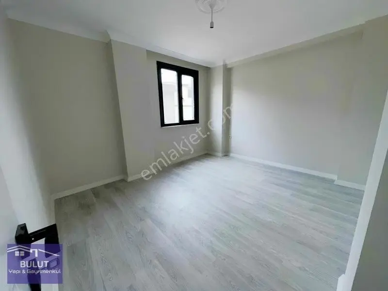 Atatürk Cd Yanıbaşında 2+1 90m2 Ters Dublex 0 Oturuma Hazır — fotoğraf 4