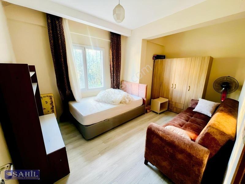Sahil Emlak'Tan Kuşadası Merkez'De Lüks Eşyalı 2+1 Bahçeli Daire